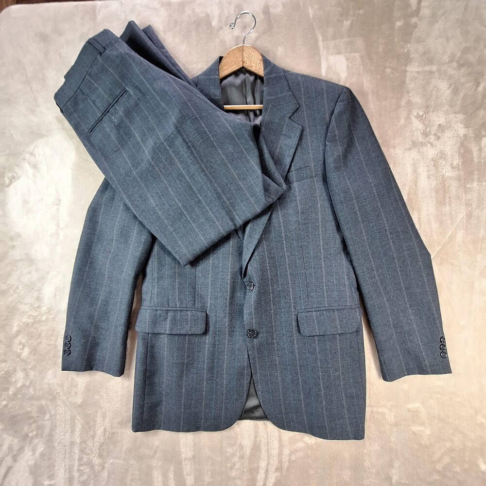 Vintage Botany 500 Suit Mens Gray Pinstripe Made USA Single Vent 90s Y2K
